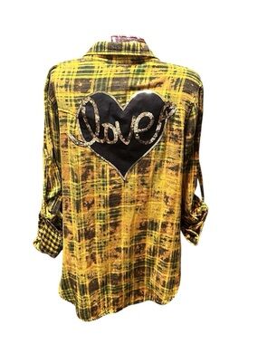 The Nu Vintage Women’s Yellow Distressed Plaid Button Up Shirt Sequins Heart XL